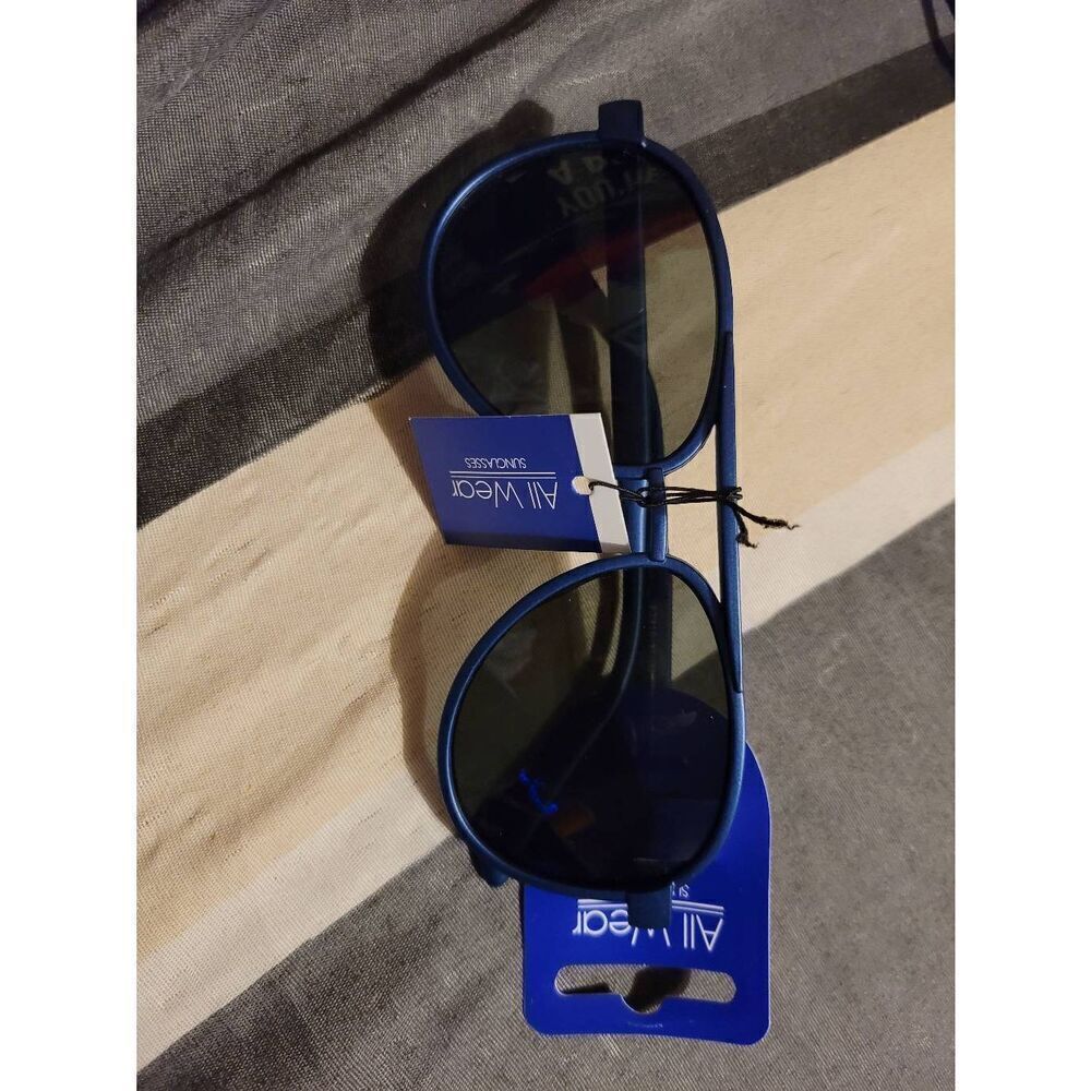 Blue 💙 sunglasses 🕶️ - Picture 2 of 2